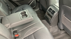 Jaguar F-Pace 2.0 D200 R-Dynamic SE 5dr Auto AWD Diesel Estate